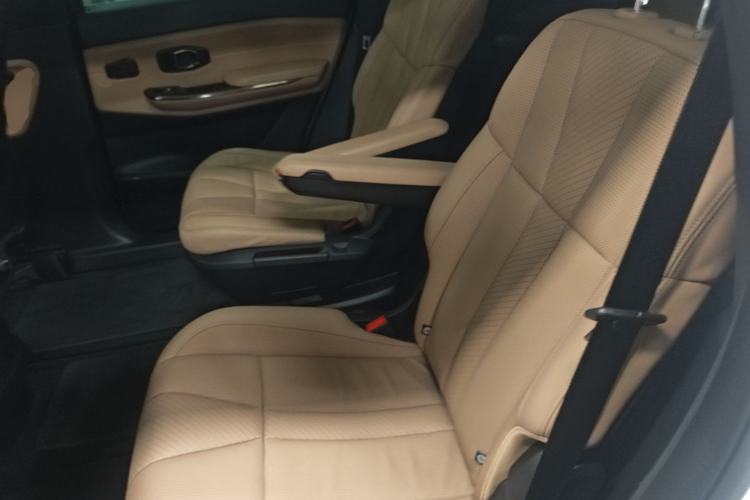 Used Nio ES8 2020 580 km Range Signature Edition Six-Seater Version Left Rear Seat