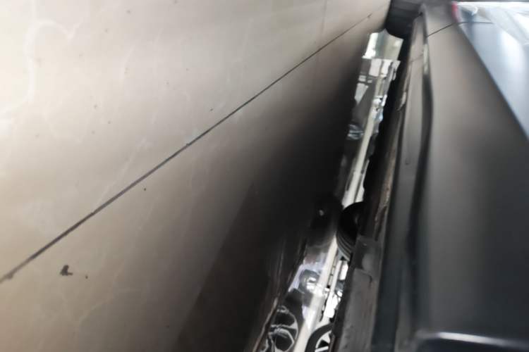 Used Nio ES8 2020 580 km Range Six-Seater Version Left Side Sill