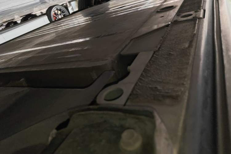 Used Nio ES8 2020 415 km Range 7-Seater Version Left Side Sill