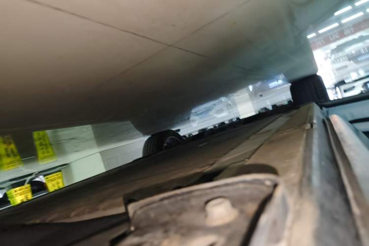 Used Nio ES8 2020 580 km Range Six-Seater Version Left Side Sill