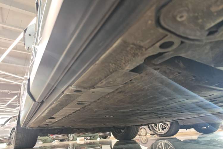 Used Nio ES8 2020 580 km Range 7-Seater Version Left Side Sill
