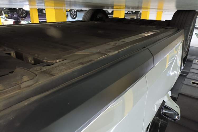 Used Nio ES8 2020 415 km Signature Edition 6-Seater Version Left Side Sill