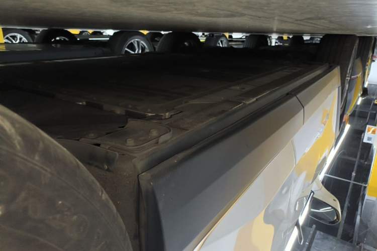 Used Nio ES8 2020 415 km Signature Edition 6-Seater Version Left Side Sill