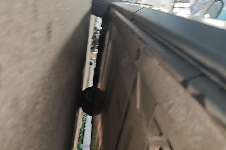 Used Nio ES8 2020 415 km Signature Edition 6-Seater Version Left Side Sill