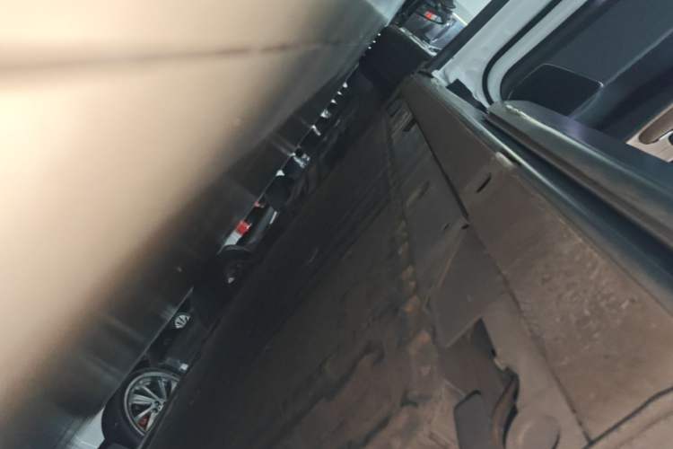 Used Nio ES8 2020 580 km Range Six-Seater Version Left Side Sill