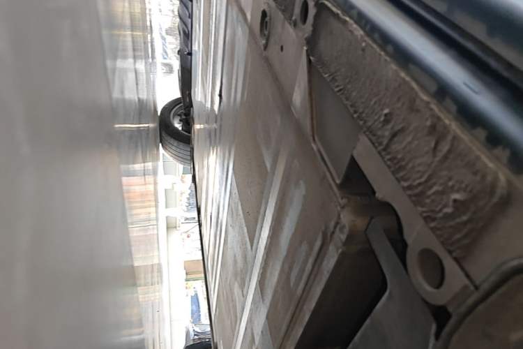 Used Nio ES8 2020 415 km Range 6-Seater Version Left Side Sill