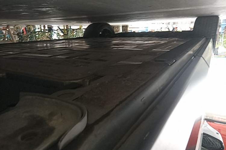 Used Nio ES8 2020 415 km Signature Edition 6-Seater Version Left Side Sill