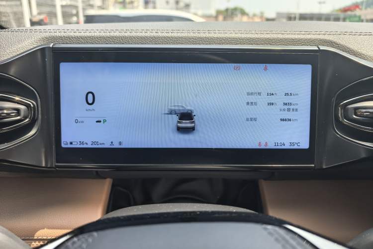 Used Nio ES8 2020 580 km Range Six-Seater Version Odometer Close Up
