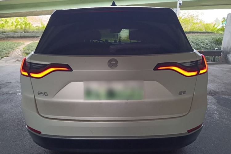 Used Nio ES8 2020 580 km Range Signature Edition Six-Seater Version Rear