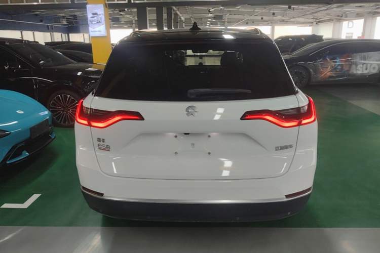 Used Nio ES8 2020 415 km Range 6-Seater Version Rear
