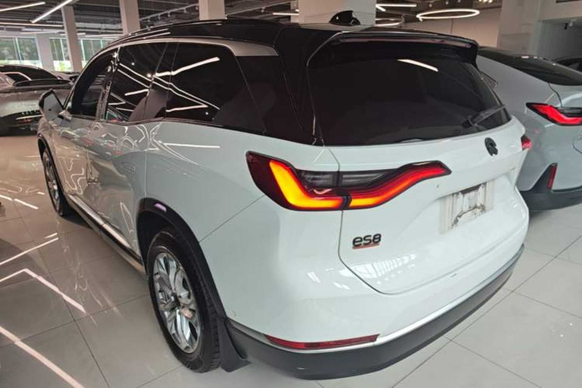 Used Nio ES8 2020 580 km Range 7-Seater Version Rear Left 45 Deg