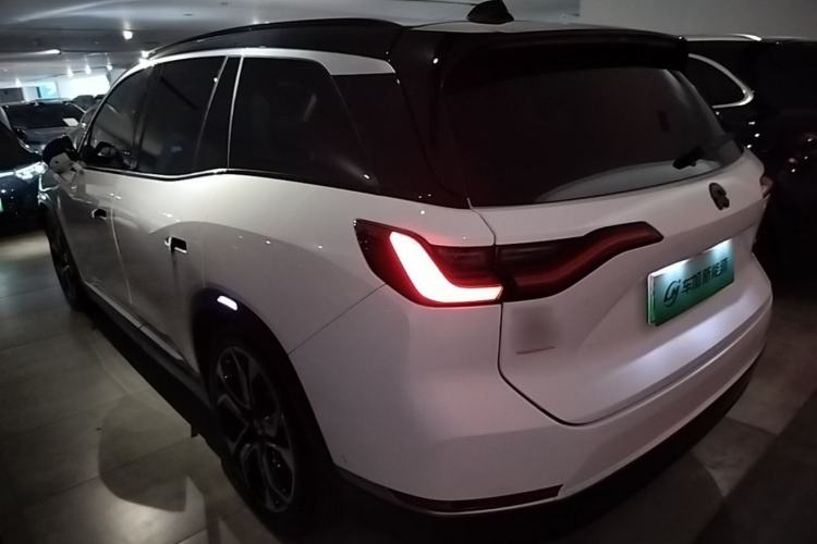 Used Nio ES8 2020 580 km Range Signature Edition Six-Seater Version Rear Left 45 Deg