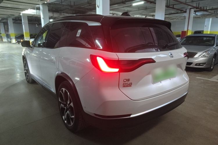 Used Nio ES8 2020 580 km Range Signature Edition Six-Seater Version Rear Left 45 Deg
