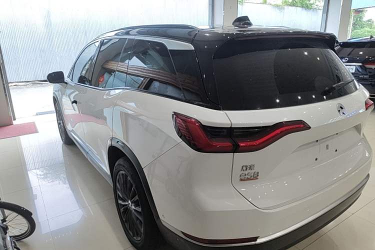 Used Nio ES8 2020 415 km Range 7-Seater Version Rear Left 45 Deg