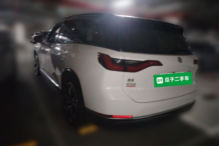 Used Nio ES8 2020 580 km Range 7-Seater Version Rear Left 45 Deg