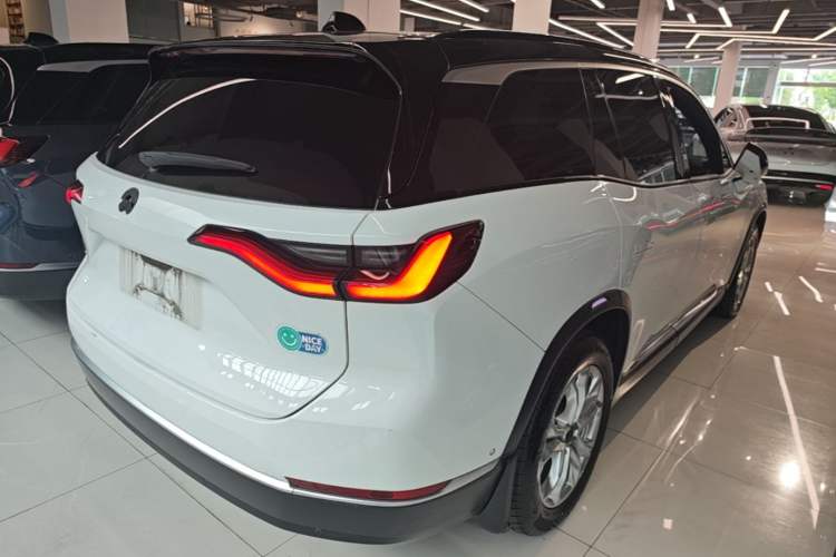 Used Nio ES8 2020 580 km Range 7-Seater Version Rear Right 45 Deg