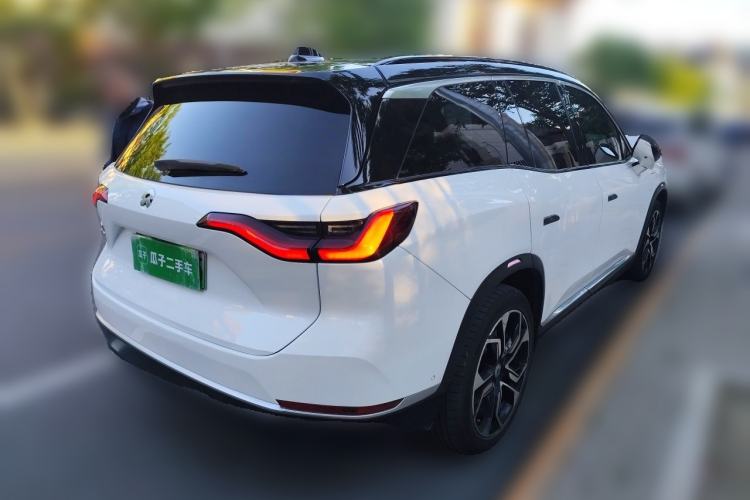 Used Nio ES8 2020 450 km Signature Edition 7-Seater Version Rear Right 45 Deg