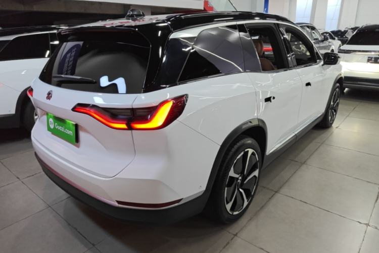 Used Nio ES8 2020 580 km Signature Edition 7-Seater Version Rear Right 45 Deg