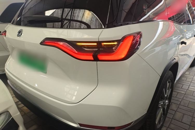 Used Nio ES8 2020 580 km Range Signature Edition Six-Seater Version Rear Right 45 Deg