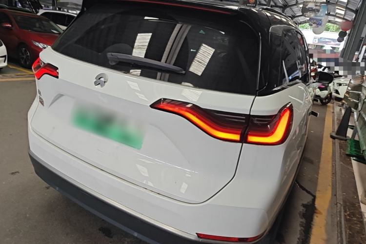 Used Nio ES8 2020 415 km Signature Edition 6-Seater Version Rear Right 45 Deg