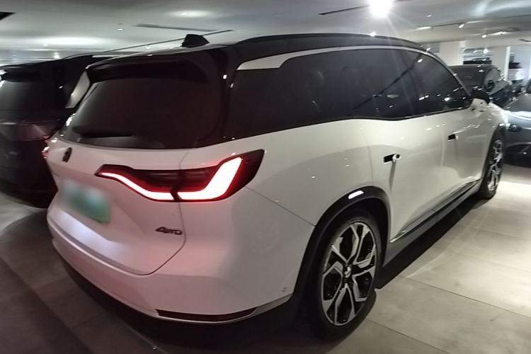 Used Nio ES8 2020 580 km Range Signature Edition Six-Seater Version Rear Right 45 Deg