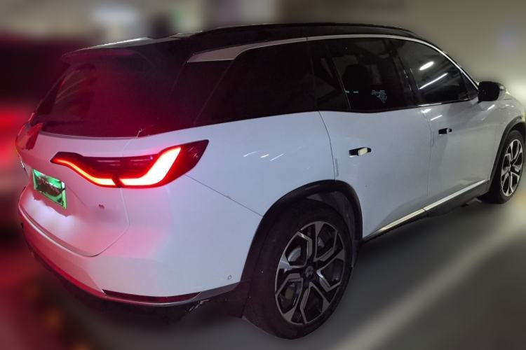 Used Nio ES8 2020 580 km Range Signature Edition Six-Seater Version Rear Right 45 Deg
