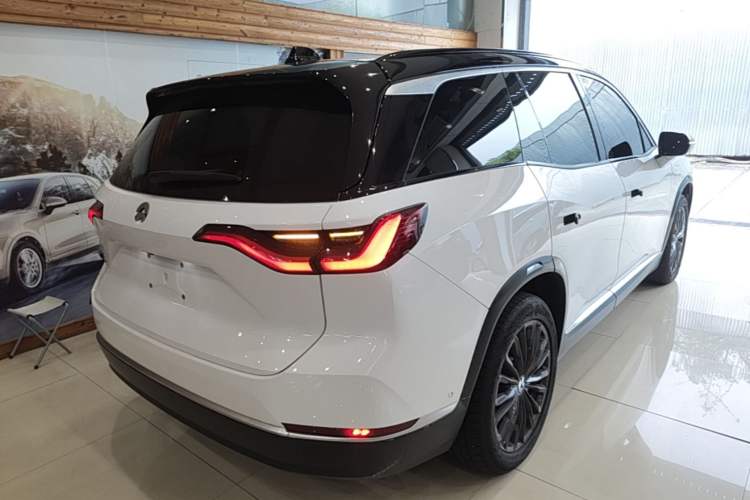 Used Nio ES8 2020 415 km Range 7-Seater Version Rear Right 45 Deg