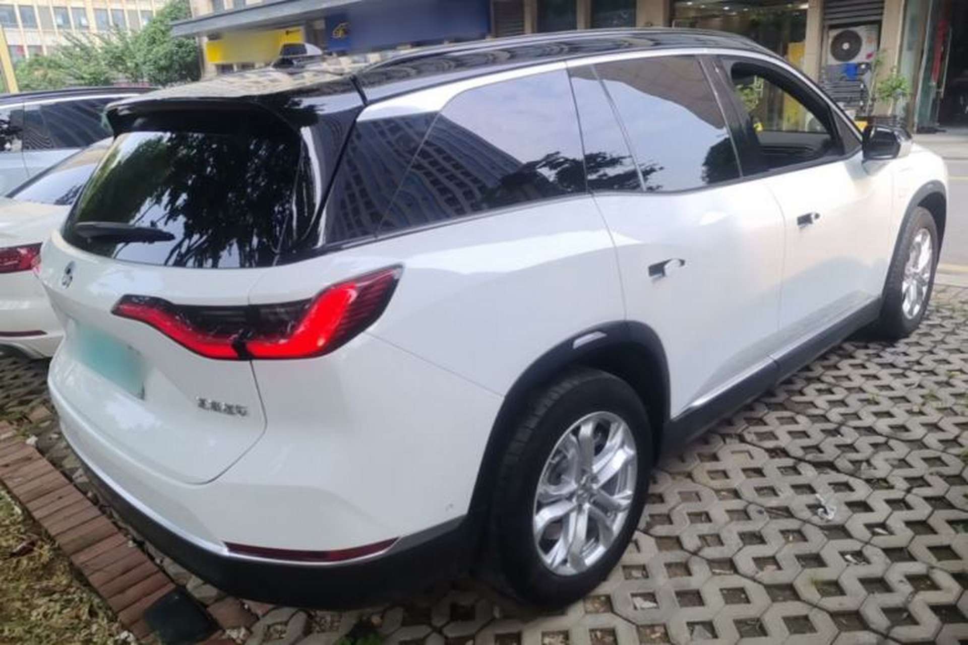 Used Nio ES8 2020 450KM Signature Edition Six-Seater Version Rear Right 45 Deg
