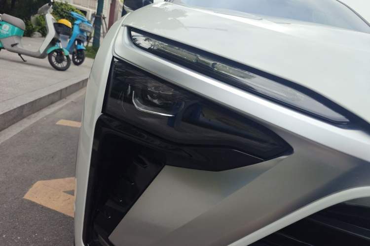 Used Nio ES8 2020 580 km Range 7-Seater Version Right Front Headlight