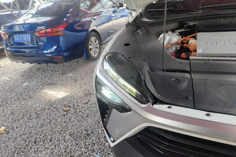 Used Nio ES8 2020 580 km Range Six-Seater Version Right Front Headlight