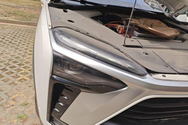 Used Nio ES8 2020 580 km Range Six-Seater Version Right Front Headlight