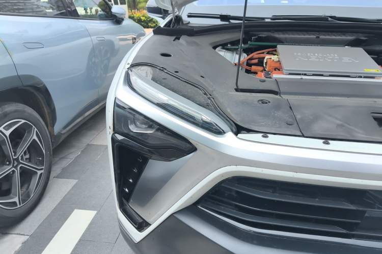 Used Nio ES8 2020 415 km Signature Edition 6-Seater Version Right Front Headlight