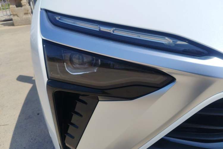 Used Nio ES8 2020 580 km Range Signature Edition Six-Seater Version Right Front Headlight