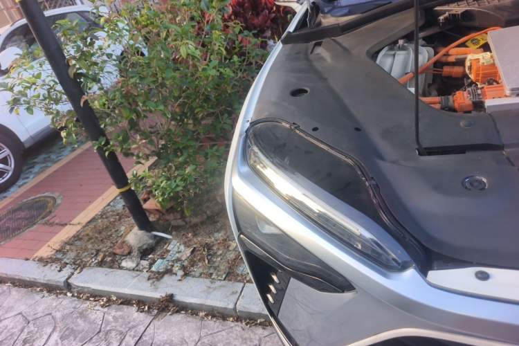 Used Nio ES8 2020 415 km Signature Edition 6-Seater Version Right Front Headlight