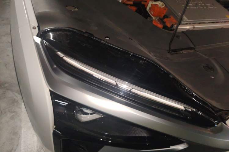 Used Nio ES8 2020 580 km Range 7-Seater Version Right Front Headlight