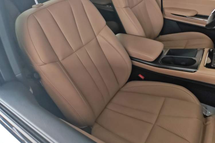 Used Nio ES8 2020 580 km Range Six-Seater Version Right Front Seat