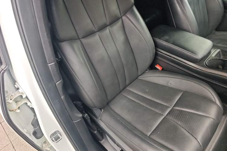 Used Nio ES8 2020 415 km Range 7-Seater Version Right Front Seat