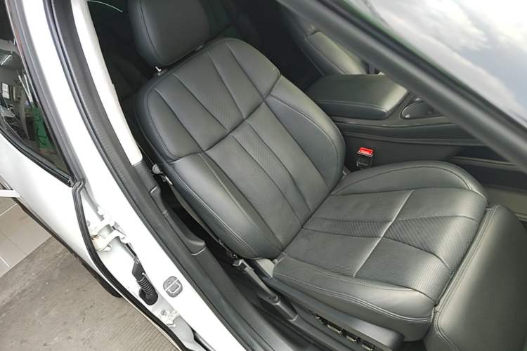 Used Nio ES8 2020 415 km Signature Edition 6-Seater Version Right Front Seat