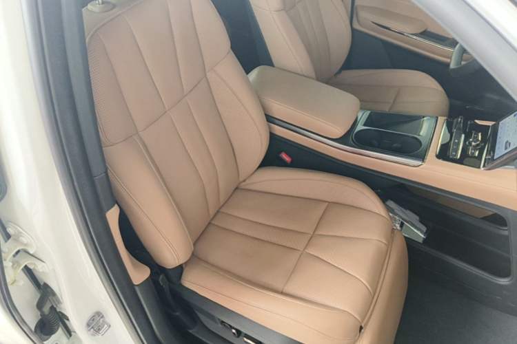 Used Nio ES8 2020 580 km Range Six-Seater Version Right Front Seat