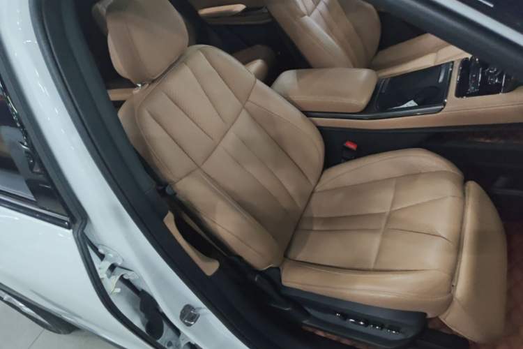 Used Nio ES8 2020 580 km Range Six-Seater Version Right Front Seat