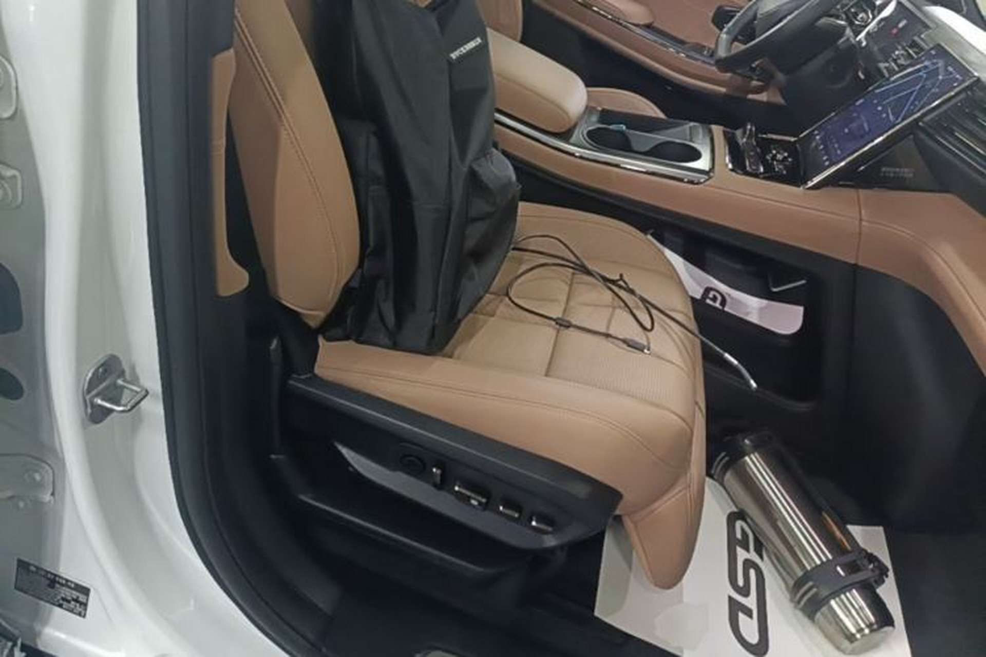 Used Nio ES8 2020 415 km Signature Edition 6-Seater Version Right Front Seat