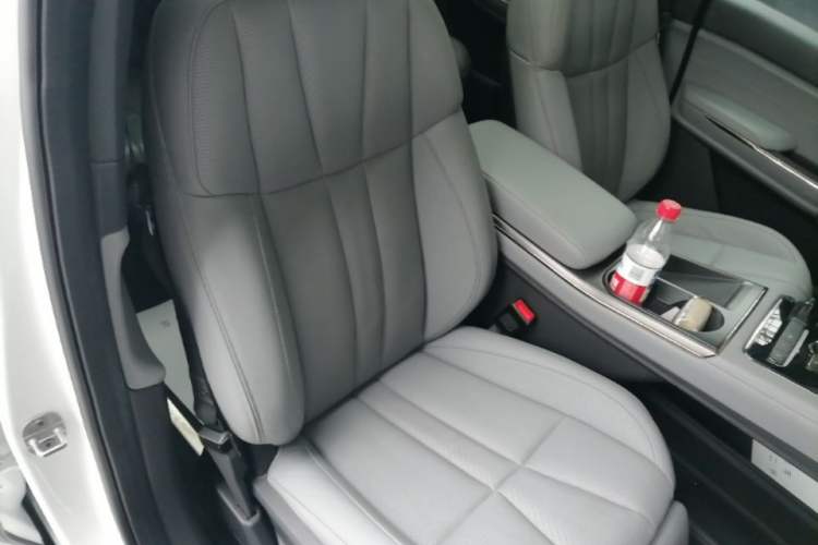 Used Nio ES8 2020 415 km Range 6-Seater Version Right Front Seat