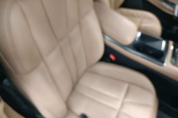 Used Nio ES8 2020 415 km Range 7-Seater Version Right Front Seat