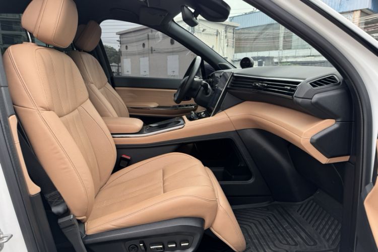 Used Nio ES8 2020 415 km Range 7-Seater Version Right Front Seat