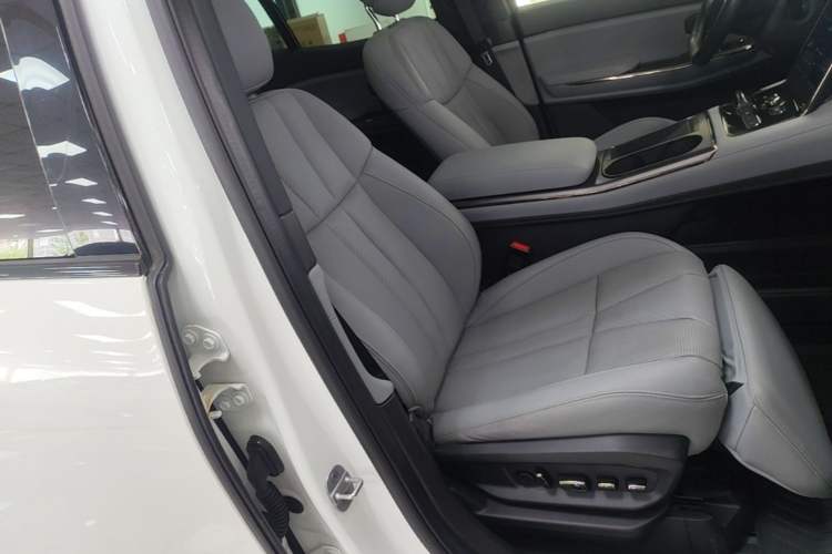 Used Nio ES8 2020 415 km Range 6-Seater Version Right Front Seat