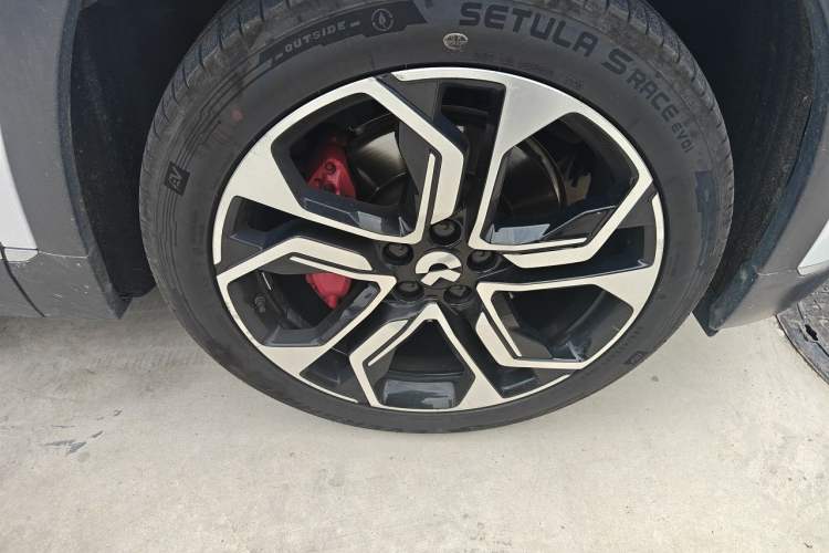 Used Nio ES8 2020 580 km Range Six-Seater Version Right Front Wheel Hub