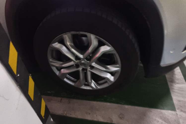 Used Nio ES8 2020 415 km Range 6-Seater Version Right Front Wheel Hub