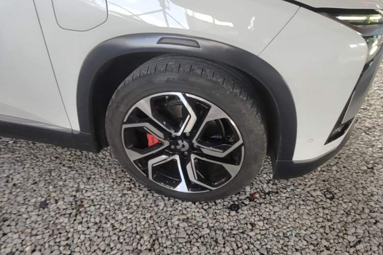 Used Nio ES8 2020 580 km Range Six-Seater Version Right Front Wheel Hub