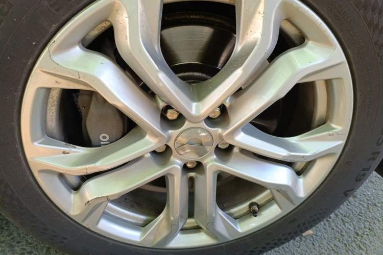 Used Nio ES8 2020 415 km Range 6-Seater Version Right Front Wheel Hub