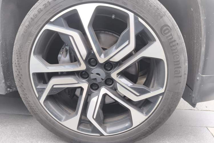 Used Nio ES8 2020 415 km Signature Edition 6-Seater Version Right Front Wheel Hub